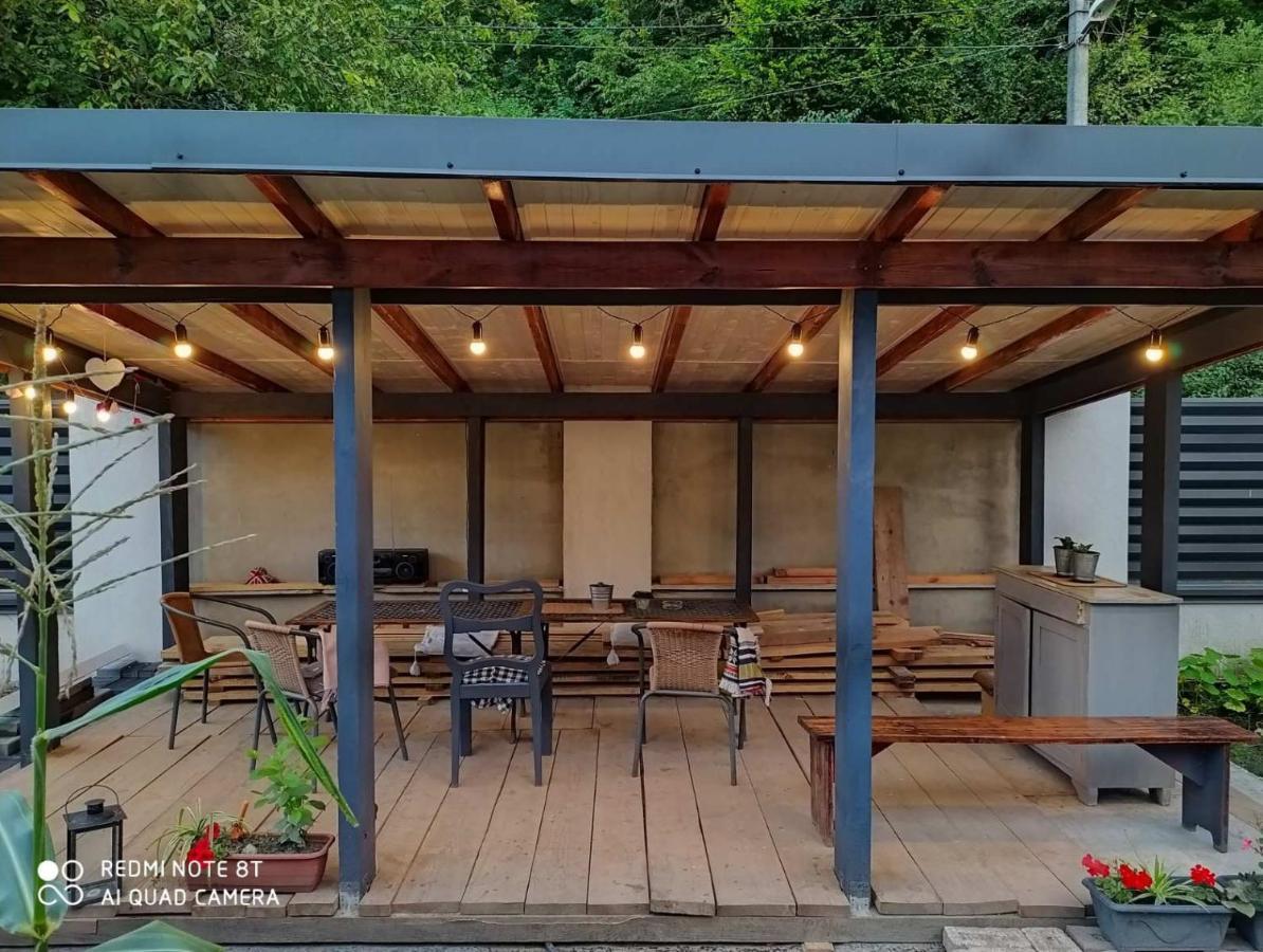 Flat In Cottage Close To The Centre Parking, Wifi, Bbq ลวีฟ ภายนอก รูปภาพ